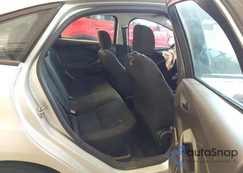 2015 Ford Focus S из США, поврежденный, VIN 1FADP3E21FL220009